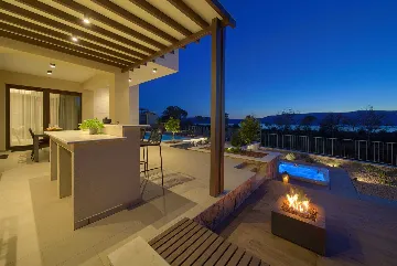 4-Bedroom Villa in Pinezići for 12 Guests