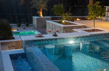 4-Bedroom Villa in Pinezići for 12 Guests