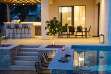 4-Bedroom Villa in Pinezići for 12 Guests