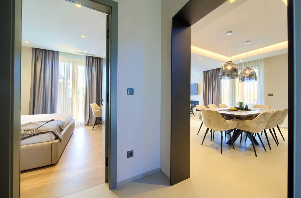 4-Bedroom Villa in Pinezići for 12 Guests