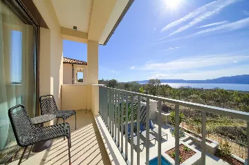 4-Bedroom Villa in Pinezići for 12 Guests