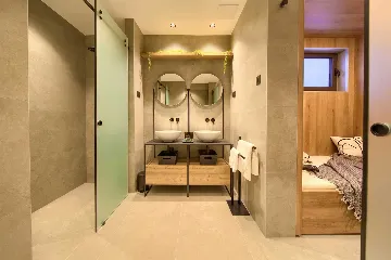 4-Bedroom Villa in Pinezići for 12 Guests