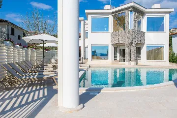 Harmony Retreat Villa with Heated Pool, Pinezići