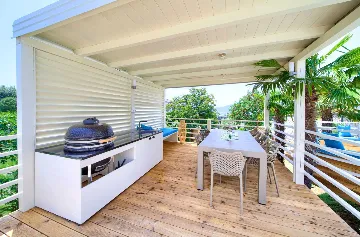 Harmony Retreat Villa with Heated Pool, Pinezići