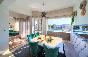 Harmony Retreat Villa with Heated Pool, Pinezići