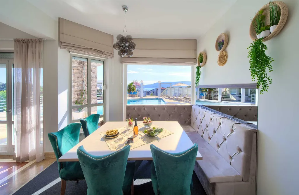 Harmony Retreat Villa with Heated Pool, Pinezići