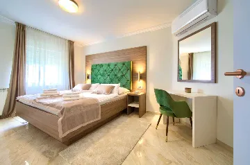 Harmony Retreat Villa with Heated Pool, Pinezići