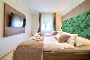 Harmony Retreat Villa with Heated Pool, Pinezići