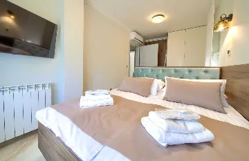 Harmony Retreat Villa with Heated Pool, Pinezići