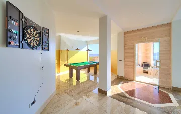 Harmony Retreat Villa with Heated Pool, Pinezići