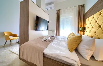 Harmony Retreat Villa with Heated Pool, Pinezići