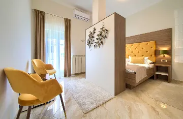 Harmony Retreat Villa with Heated Pool, Pinezići