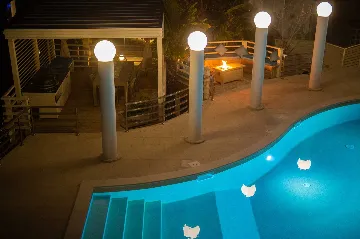 Harmony Retreat Villa with Heated Pool, Pinezići