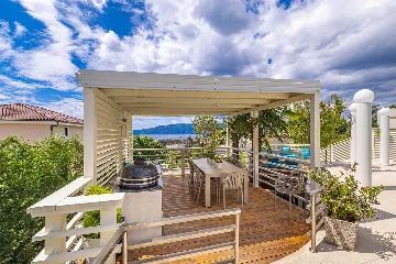 Harmony Retreat Villa with Heated Pool, Pinezići