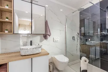 Holiday House with Pool in Pinezići