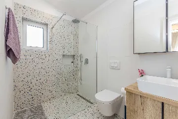 Holiday House with Pool in Pinezići