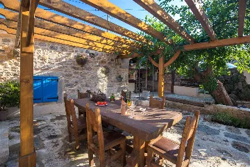 Two-Bedroom House with Pool in Vrh, Croatia