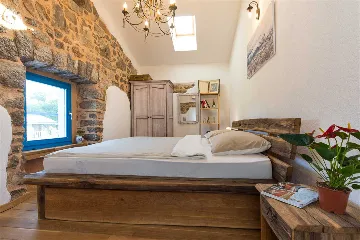 Two-Bedroom House with Pool in Vrh, Croatia