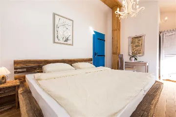 Two-Bedroom House with Pool in Vrh, Croatia