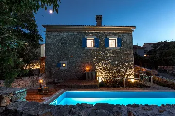 Two-Bedroom House with Pool in Vrh, Croatia