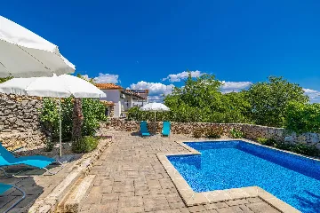 Sea-View Villa in Čižići for 6 Guests