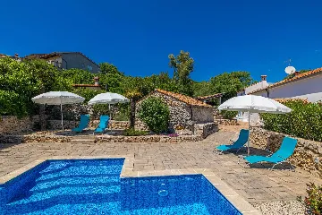 Sea-View Villa in Čižići for 6 Guests