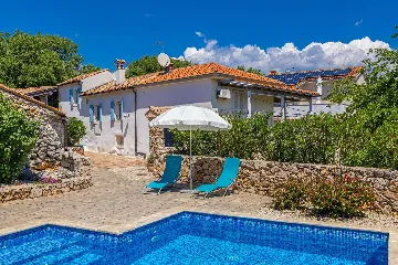 Sea-View Villa in Čižići for 6 Guests