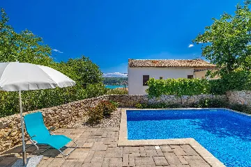 Sea-View Villa in Čižići for 6 Guests