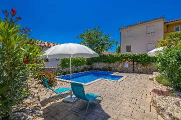 Sea-View Villa in Čižići for 6 Guests