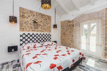 Sea-View Villa in Čižići for 6 Guests