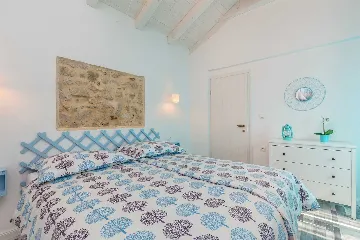 Sea-View Villa in Čižići for 6 Guests