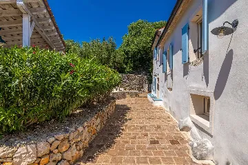 Sea-View Villa in Čižići for 6 Guests