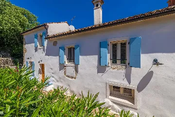 Sea-View Villa in Čižići for 6 Guests