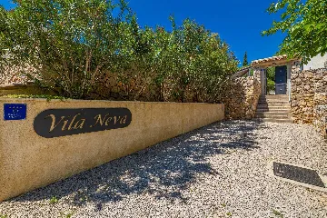 Sea-View Villa in Čižići for 6 Guests