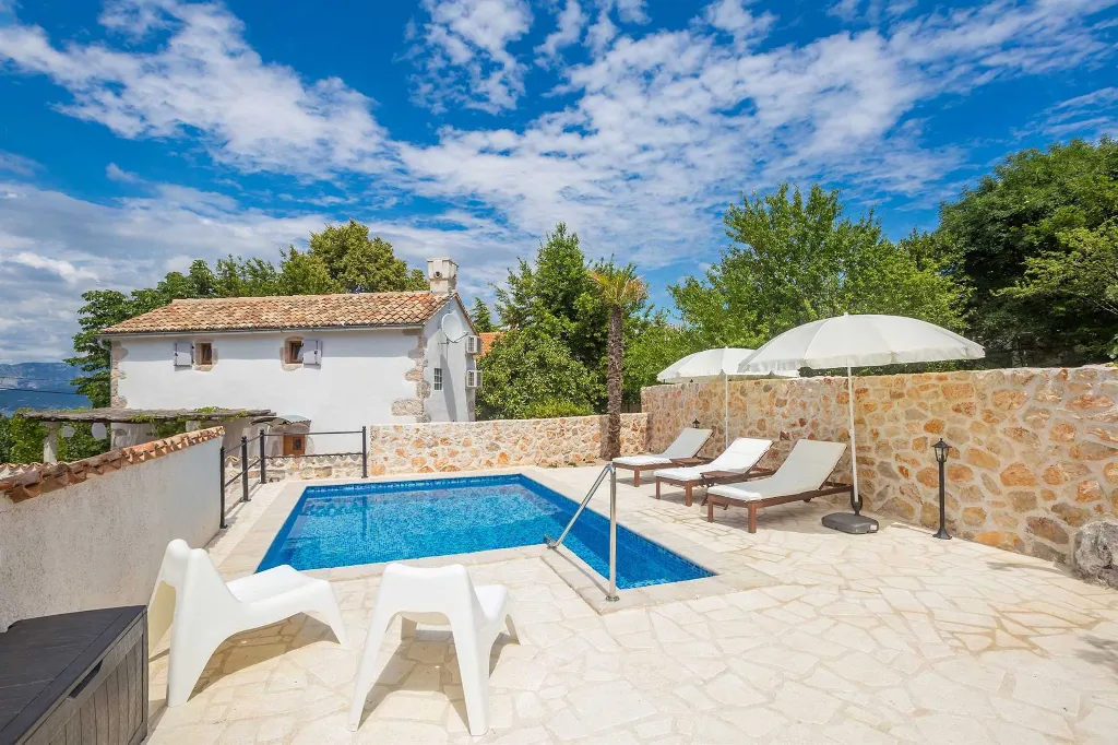 Dobrinj 3-Bedroom House for Up to 7 with Pool