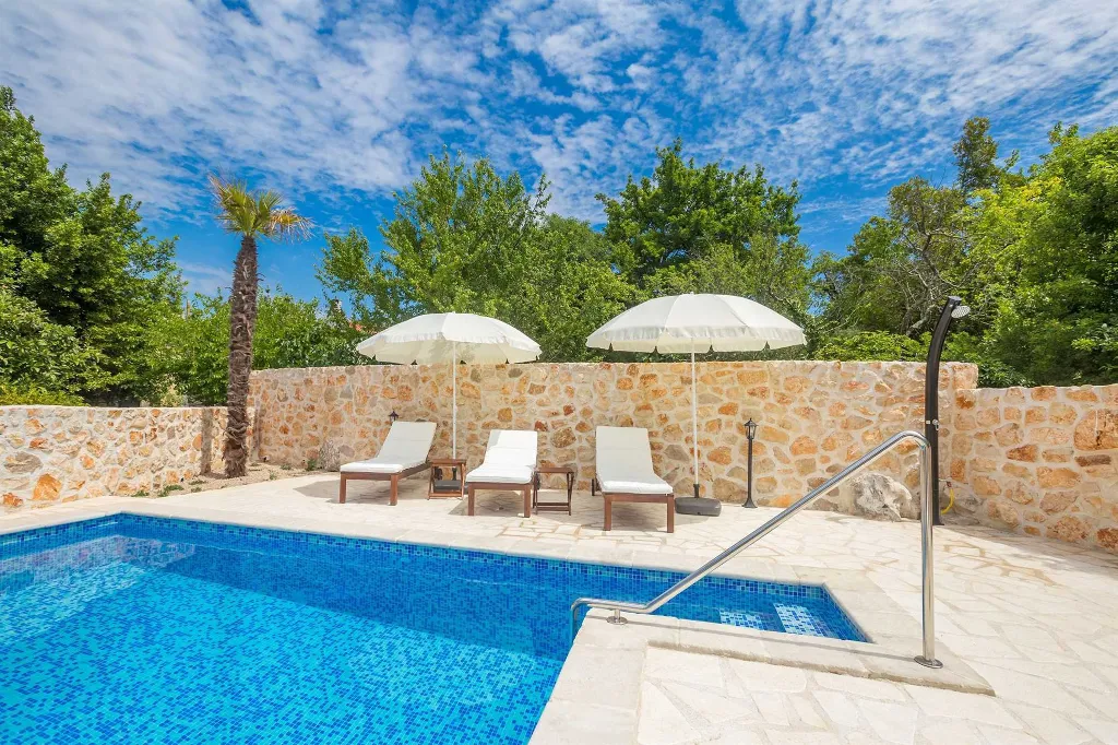 Dobrinj 3-Bedroom House for Up to 7 with Pool