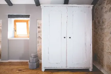 Dobrinj 3-Bedroom House for Up to 7 with Pool