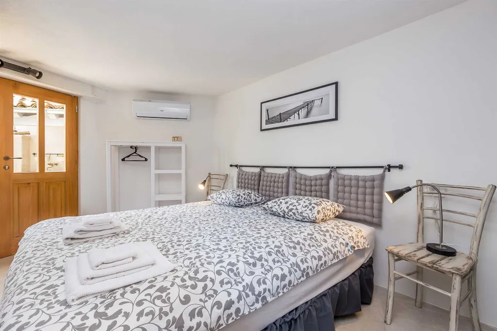 Dobrinj 3-Bedroom House for Up to 7 with Pool