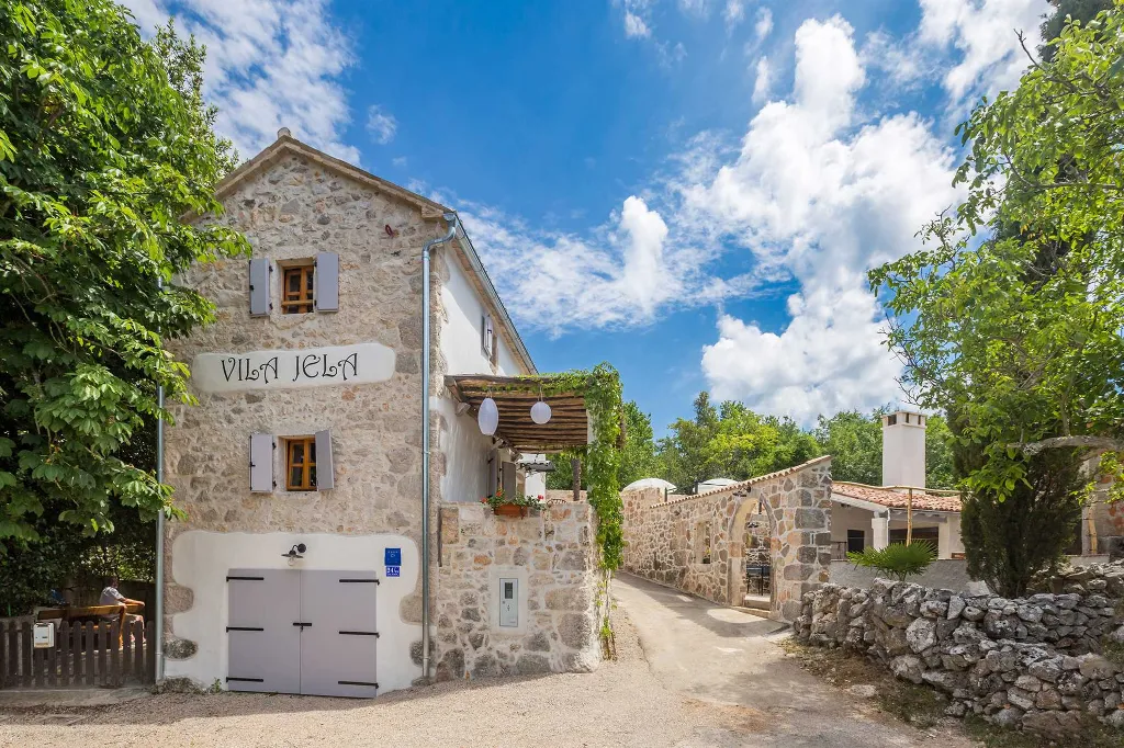 Dobrinj 3-Bedroom House for Up to 7 with Pool