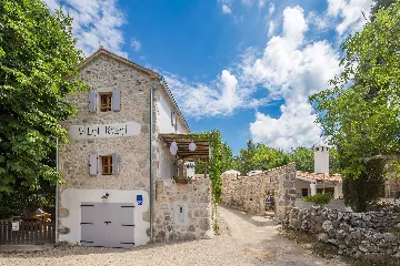 Dobrinj 3-Bedroom House for Up to 7 with Pool