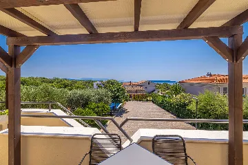 One-Bedroom Apartment in Linardići with Heated Pool