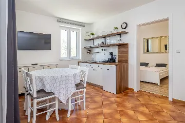 One-Bedroom Apartment in Linardići with Heated Pool