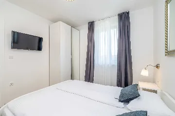 One-Bedroom Apartment in Linardići with Heated Pool