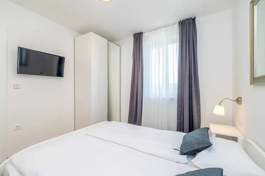 One-Bedroom Apartment in Linardići with Heated Pool