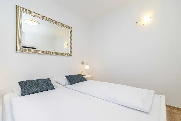 One-Bedroom Apartment in Linardići with Heated Pool