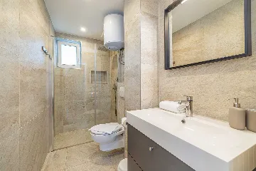 One-Bedroom Apartment in Linardići with Heated Pool