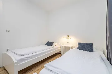 2-Bedroom Apartment with Heated Pool in Linardići