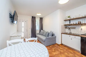 Studio Apartment in Linardići for 2-4 Guests
