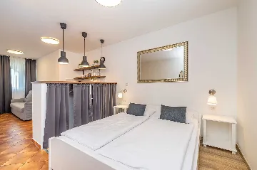 Studio Apartment in Linardići for 2-4 Guests