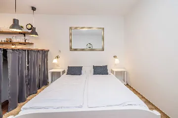 Studio Apartment in Linardići for 2-4 Guests
